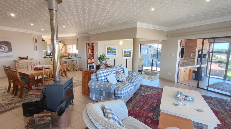 6 Bedroom Property for Sale in Stilbaai Wes Western Cape